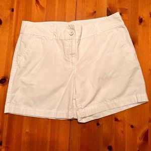 Women’s Ann Taylor Loft 6” inseam shorts. Size 6